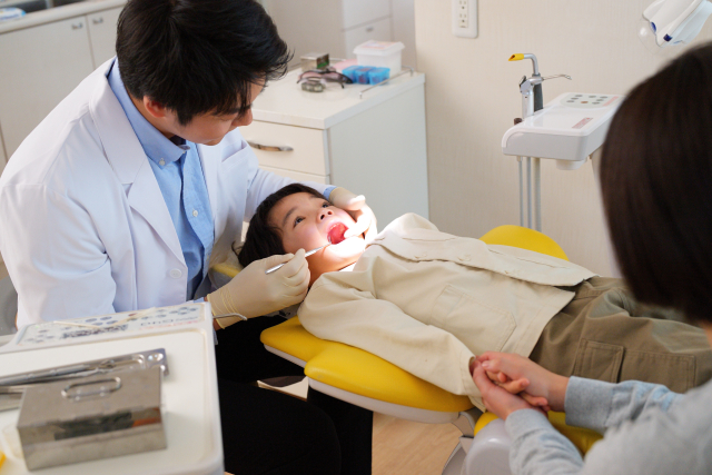 小 児 歯 科